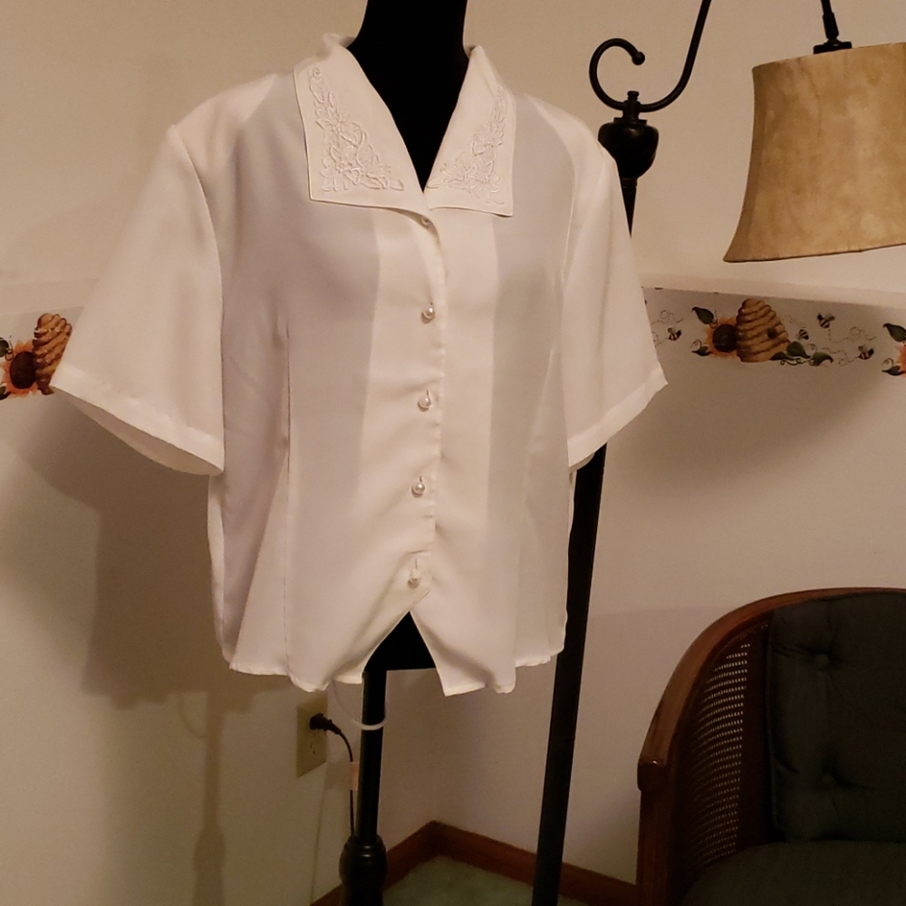 Vintage Sellecca white short sleeve blouse
